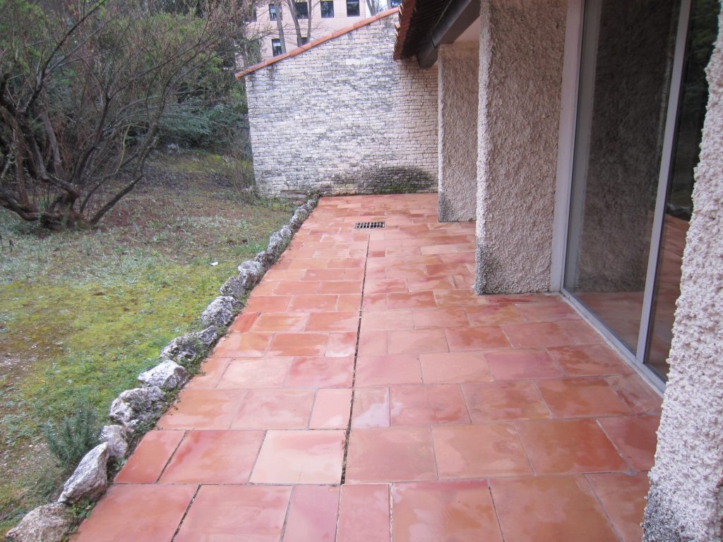Terre cuite extérieur aprés rénovation à Patrimonio
