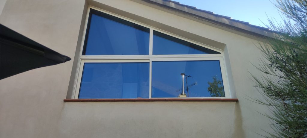 Vitrage sans film solaire avant intervention à Tavera par Caps-2B