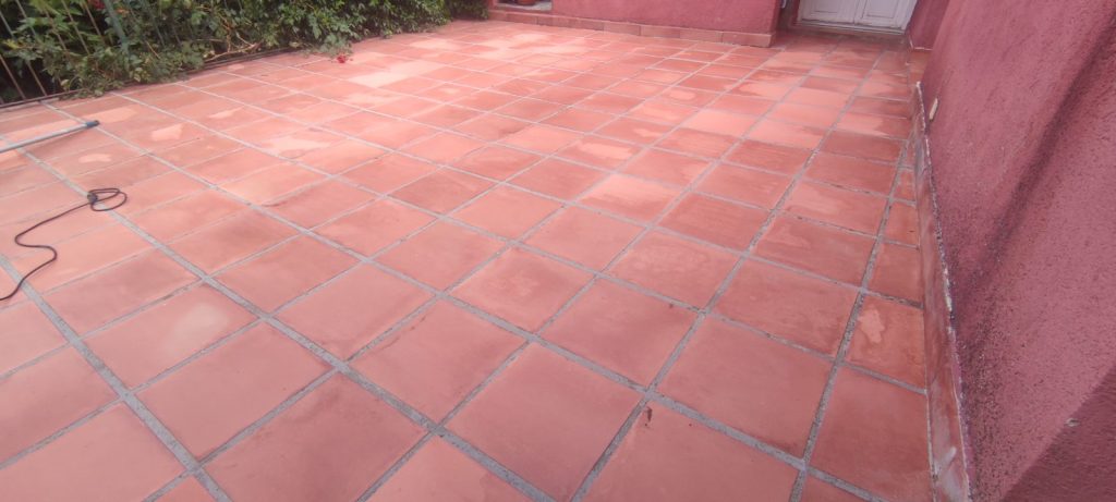 apres renovation terrasse terre cuite Luri décapage et protection professionnelle Caps-2B