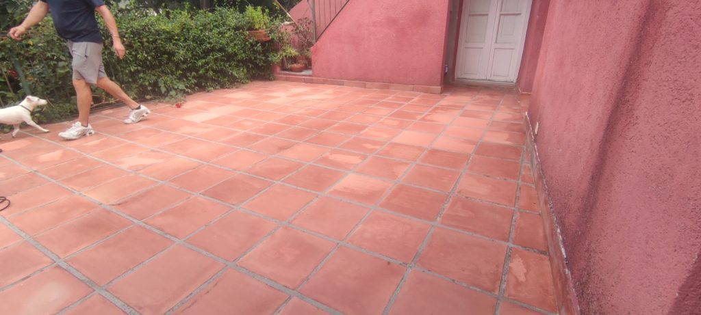 apres renovation resultat terre cuite decapee et protegee terrasse Luri Corse